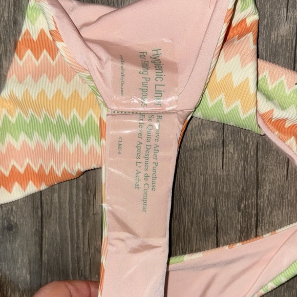 Dippin Daisy’s two piece bikini - NWT size medium - Picture 6 of 8